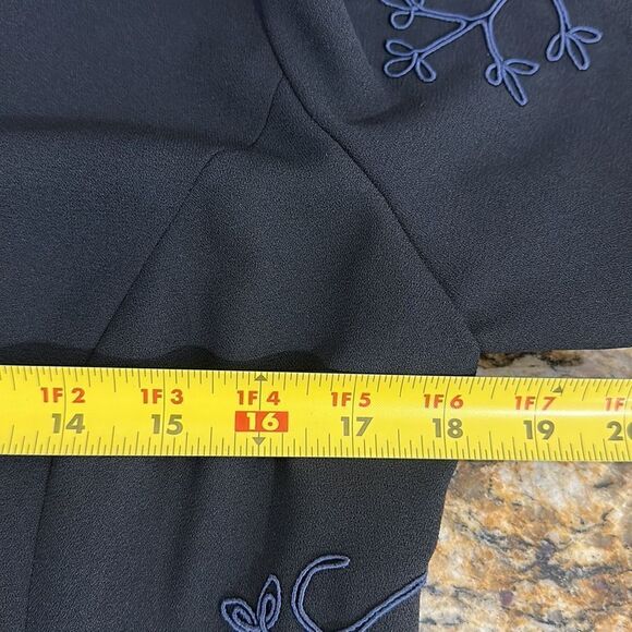 Maggy London Black Embroidered Short Sleeve Sheath Dress Size 8 - Picture 6 of 8